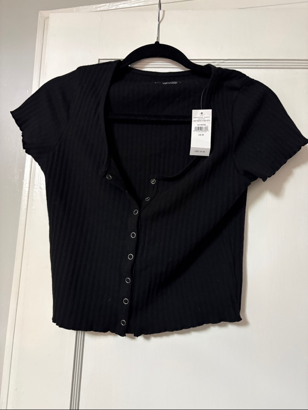 American Eagle Outfitters Black Ribbed Snap-Front Short Sleeve Top